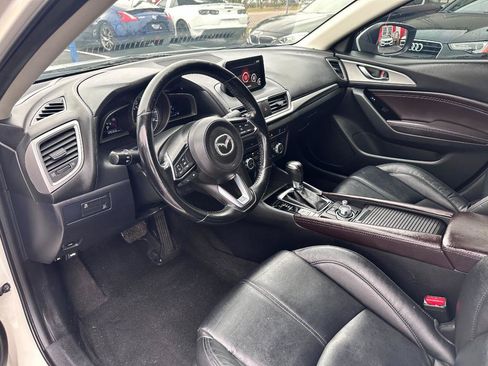 Used 2017 MAZDA MAZDA3 Touring FWD image 8