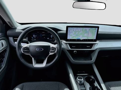 Certified 2025 Ford Explorer Active RWD image 22