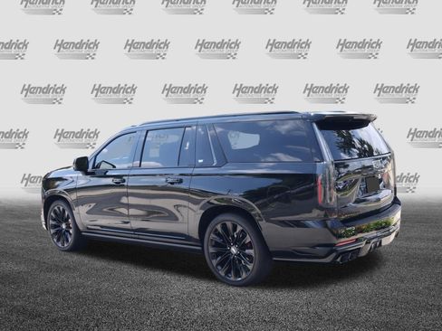 Used 2026 Cadillac Escalade ESV V AWD/4WD image 7