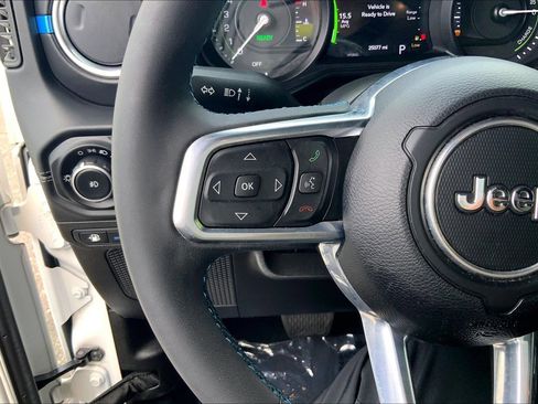Used 2024 Jeep Wrangler High Altitude AWD/4WD image 23