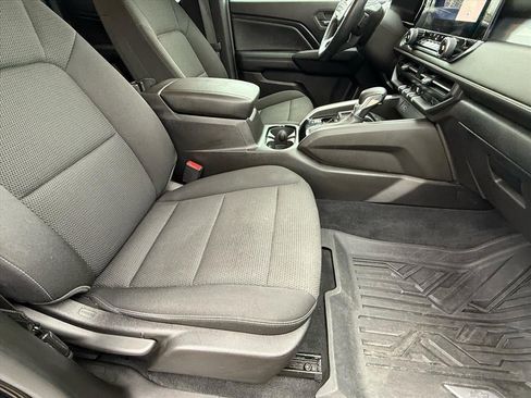 Used 2023 Chevrolet Colorado LT w/ LT Convenience Package II image 10