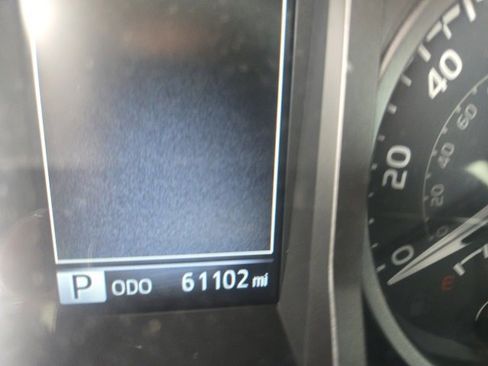 Used 2017 Toyota Tacoma Limited image 8