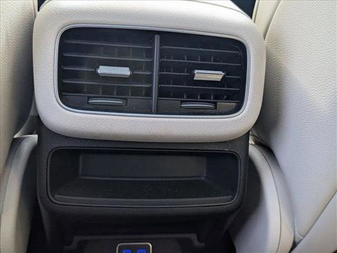 Used 2024 Mercedes-Benz GLE 450 4MATIC image 18