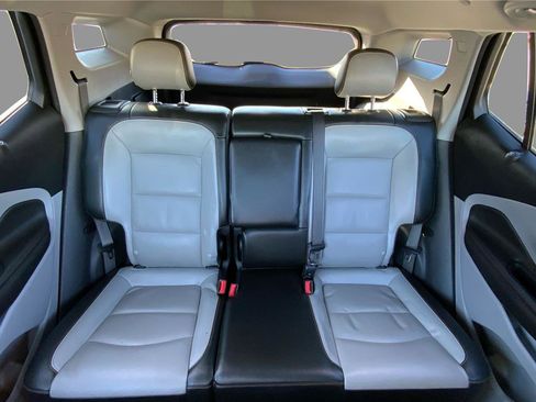 Used 2021 GMC Terrain SLT AWD/4WD image 14