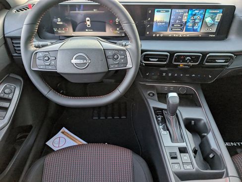 New 2026 Nissan Sentra SR FWD image 9