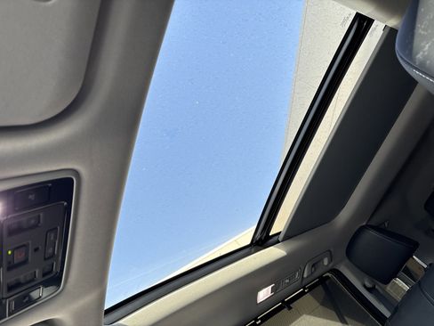 Used 2024 Toyota Grand Highlander Limited image 28