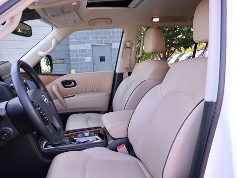 Used 2024 Nissan Armada SL w/ Captain's Chairs Package AWD/4WD image 15