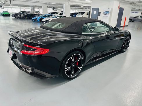 Used 2018 Aston Martin Vanquish S RWD image 10