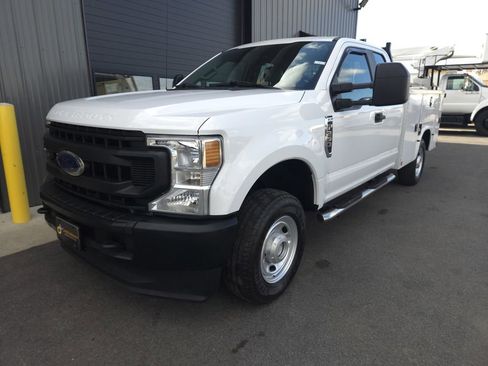 Used 2020 Ford F250 XL image 2
