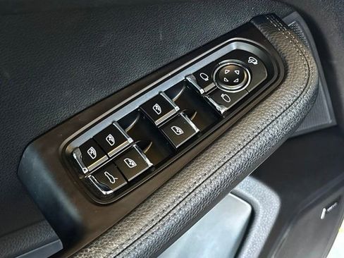 Used 2022 Porsche Macan S AWD/4WD image 21