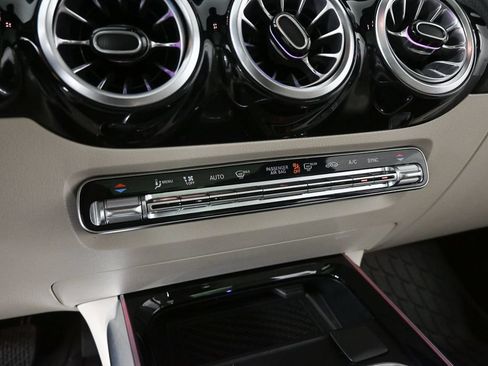 Used 2026 Mercedes-Benz GLA 250 image 14
