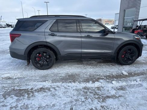 Used 2023 Ford Explorer ST w/ Equipment Group 401A image 7