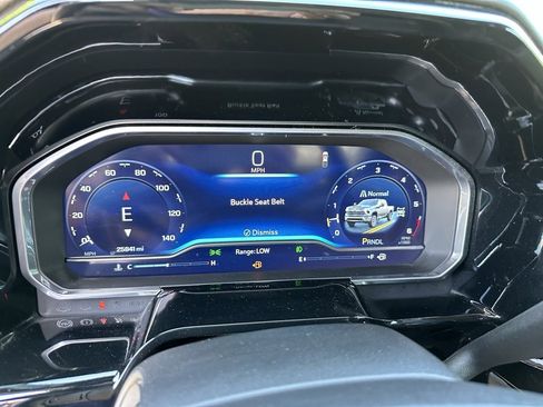 Used 2024 Chevrolet Silverado 3500 LT w/ Safety Package image 32