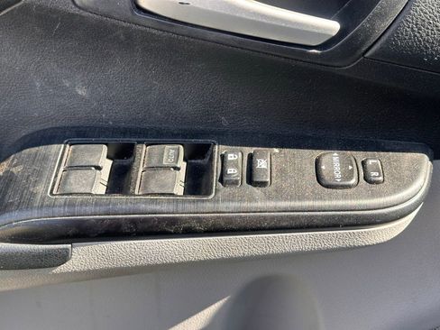 Used 2012 Toyota Camry LE image 23