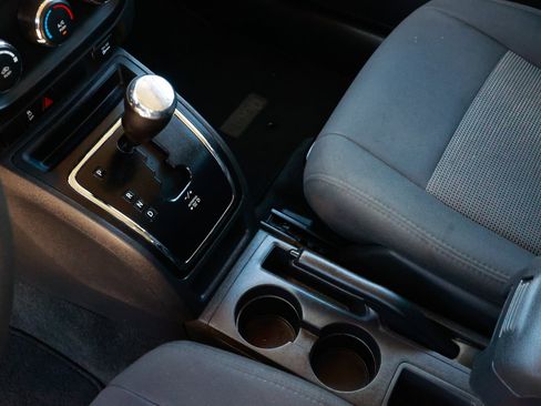 Used 2012 Jeep Patriot Sport image 32