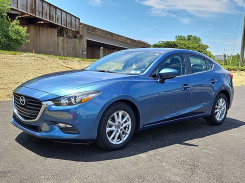 Used 2017 MAZDA MAZDA3 Sport w/ Preferred Equipment Package FWD image 3