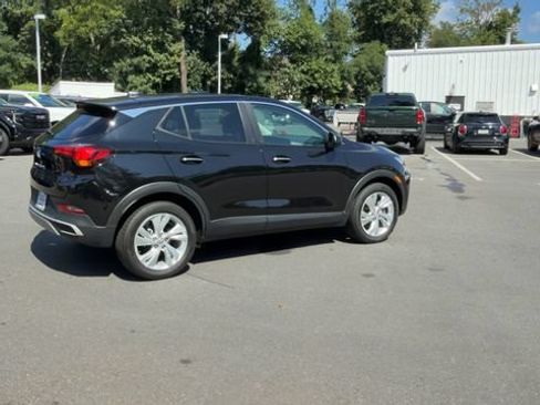 Used 2024 Buick Encore GX Preferred FWD image 8