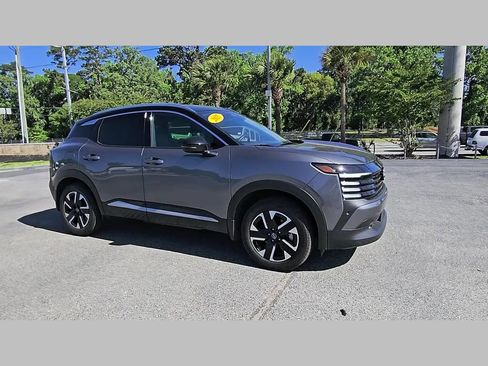 Used 2025 Nissan Kicks SR AWD/4WD image 37