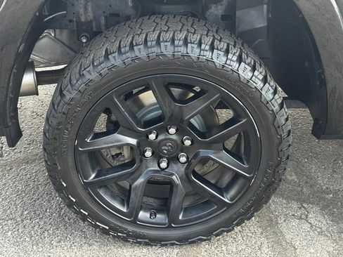 Used 2020 RAM 1500 Laramie image 12