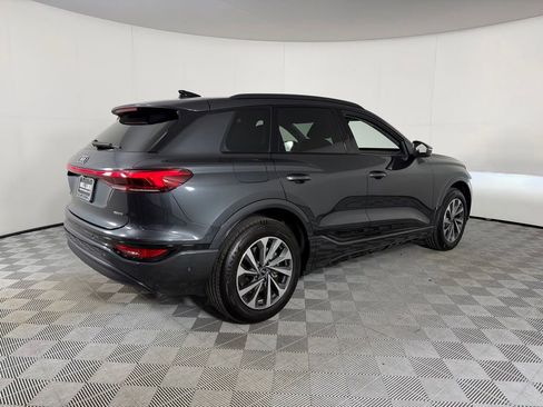 Used 2025 Audi Q6 e-tron Premium Plus w/ Premium Plus AWD/4WD image 7