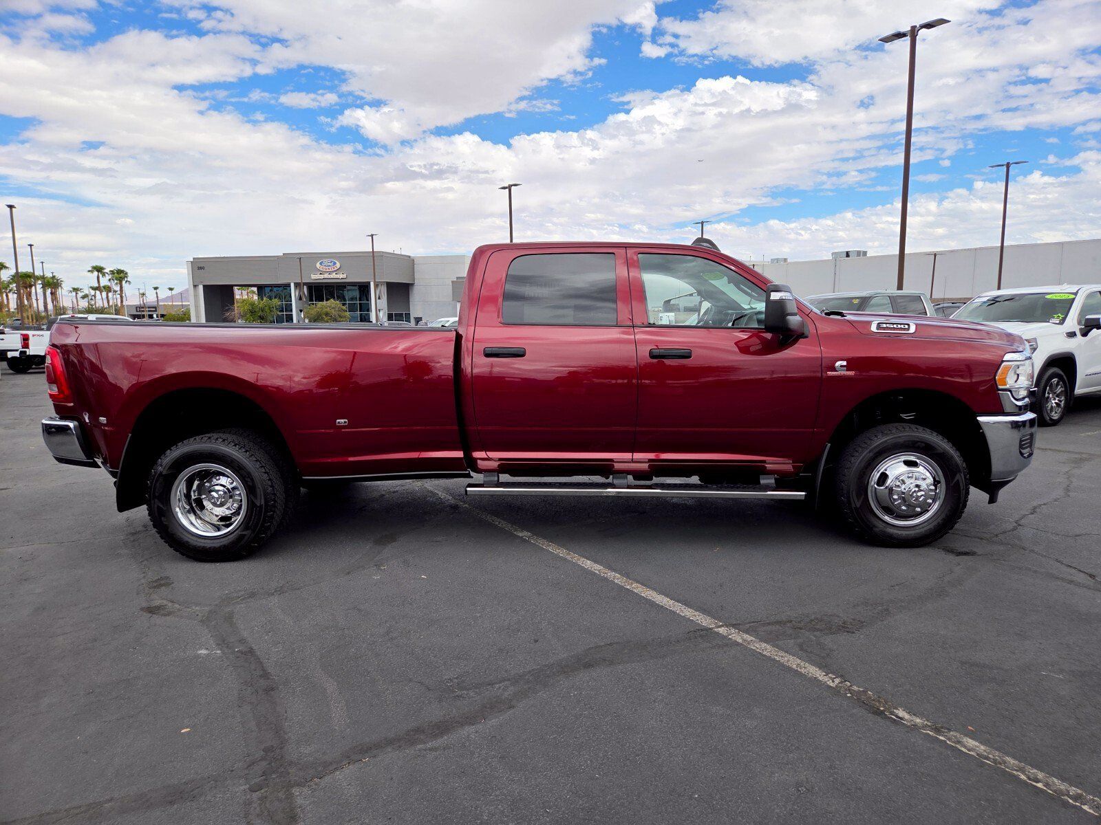 Used 2024 RAM 3500 Tradesman w/ Towing Technology Group AWD/4WD image 7