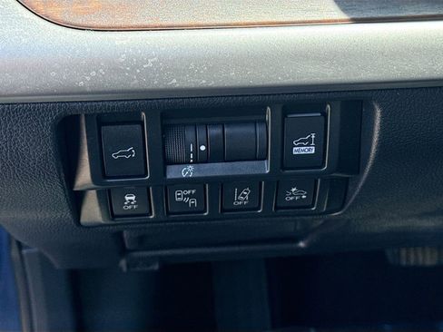 Used 2019 Subaru Outback 2.5i Limited AWD/4WD image 6