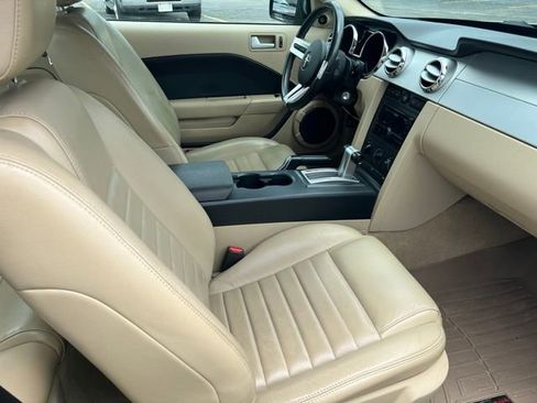 Used 2006 Ford Mustang GT RWD image 6