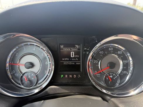Used 2011 Chrysler Town & Country Touring FWD image 18