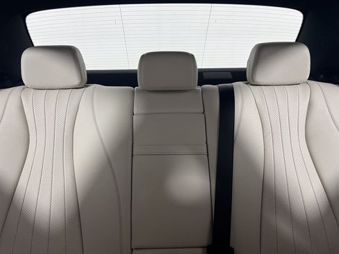 Used 2018 Mercedes-Benz E 300 image 14