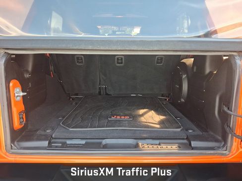 Used 2018 Jeep Wrangler Unlimited Sahara AWD/4WD image 34
