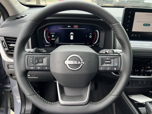 New 2026 Nissan Rogue Platinum w/ Platinum Premium Package AWD/4WD image 9