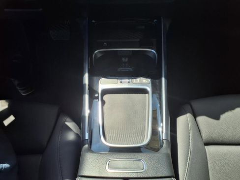 New 2025 Mercedes-Benz GLB 250 4MATIC image 19