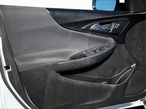 Used 2018 Chevrolet Malibu LT FWD image 17