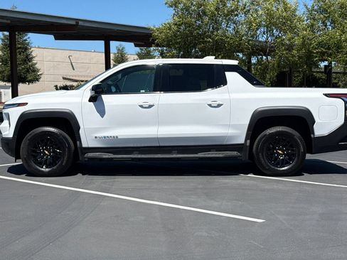Used 2025 Chevrolet Silverado EV LT AWD/4WD image 14