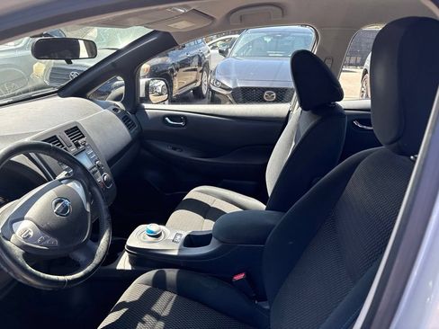 Used 2013 Nissan Leaf S w/ Recycling/Organizational Pkg FWD image 12