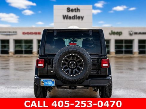 Used 2018 Jeep Wrangler Unlimited Sport S AWD/4WD image 6
