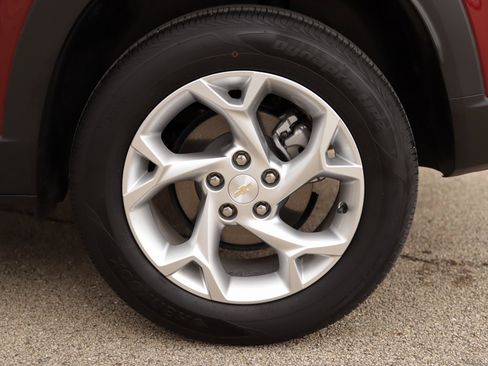 Used 2024 Chevrolet Trax LS w/ LS Convenience Package image 29