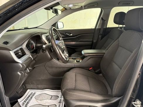 Used 2019 GMC Acadia SLE w/ LPO, Black Accent Package FWD image 12