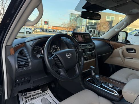Used 2024 Nissan Armada SL w/ Captain's Chairs Package image 44