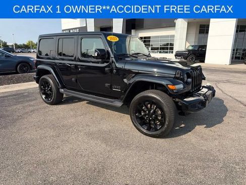 Used 2023 Jeep Wrangler Unlimited Sahara AWD/4WD image 14