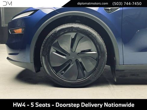 Used 2026 Tesla Model Y Long Range AWD/4WD image 35