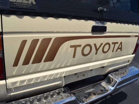 Used 1988 Toyota Pickup SR5 image 20