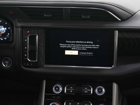 Used 2023 GMC Yukon Denali AWD/4WD image 16