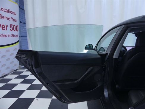 Used 2023 Tesla Model 3 Standard Range RWD image 27