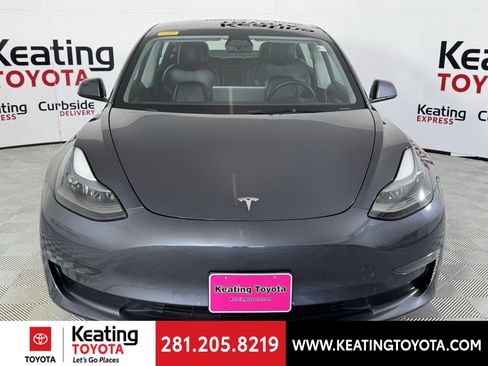 Used 2023 Tesla Model 3 Standard Range image 9