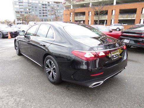 Used 2025 Mercedes-Benz E 350 4MATIC Sedan image 2