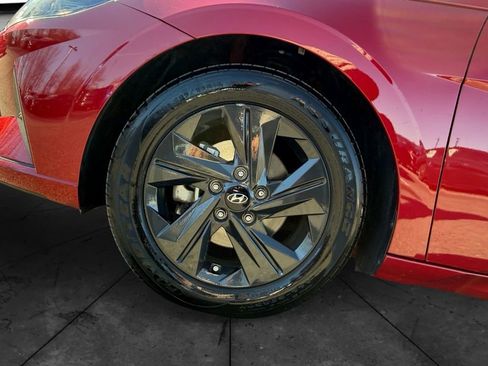 Used 2023 Hyundai Elantra SEL image 10