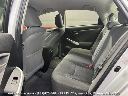 Used 2013 Toyota Prius Two image 9