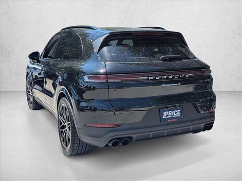 Used 2024 Porsche Cayenne S AWD/4WD image 8