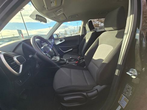 Used 2021 Kia Soul LX image 16